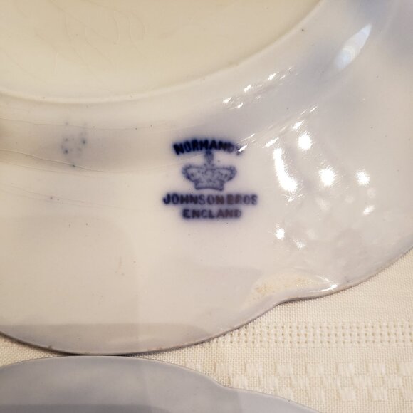 Antique Johnson Bros Normandy Flow Blue Plates x 4 - Picture 3 of 8